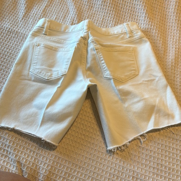 ANN Taylor Loft‎ White Denim Jean Shorts - Picture 6 of 10